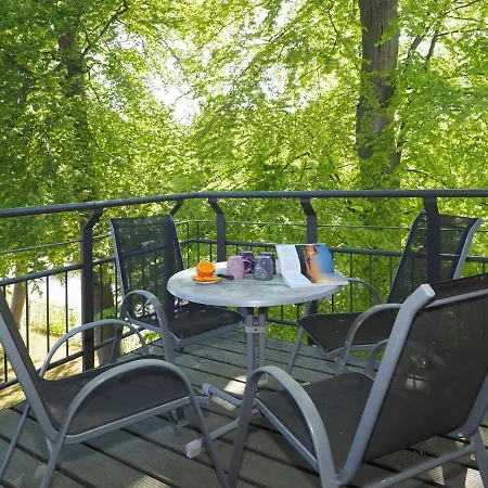 Kaiservillen - Mit 1 Schlafzimmer Und Balkon D124